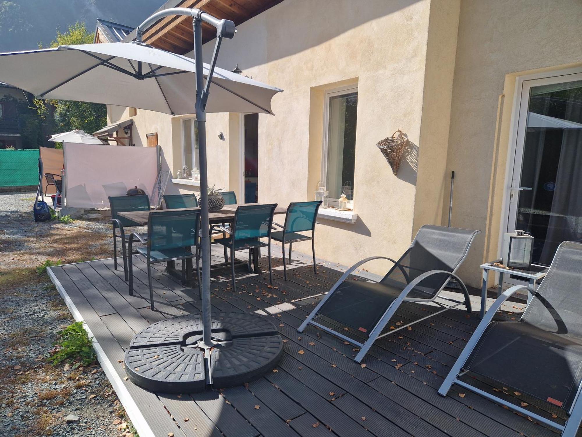 La Meije, Chalets Reflets De Montagne Le Bourg-dʼOisans Exterior foto